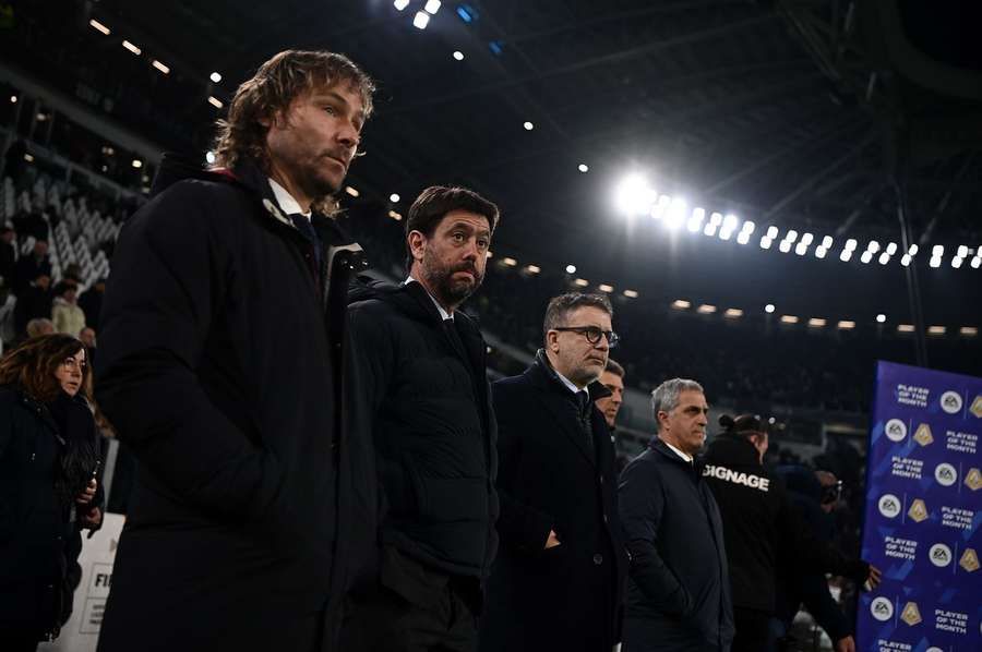 Bývalé vedenie. Zľava Nedvěd, Agnelli a Paratici.