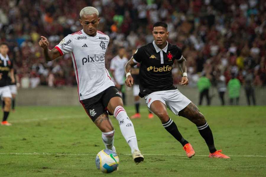 Flamengo e Vasco se enfrentam no Maracanã no domingo (15)