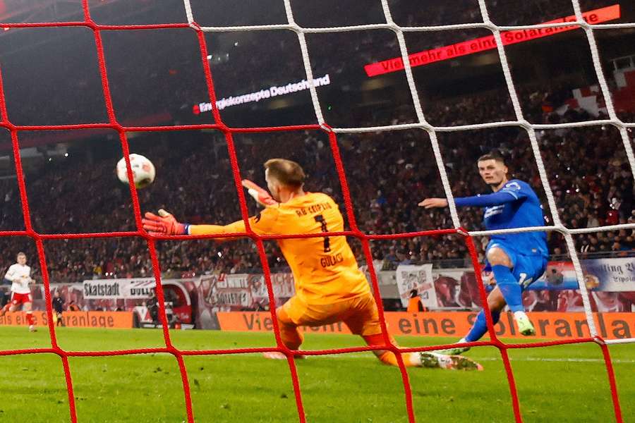 Patrik Schick nets against RB Leipzig