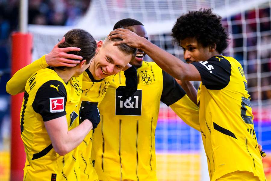 Borussia Dortmund celebrate goal