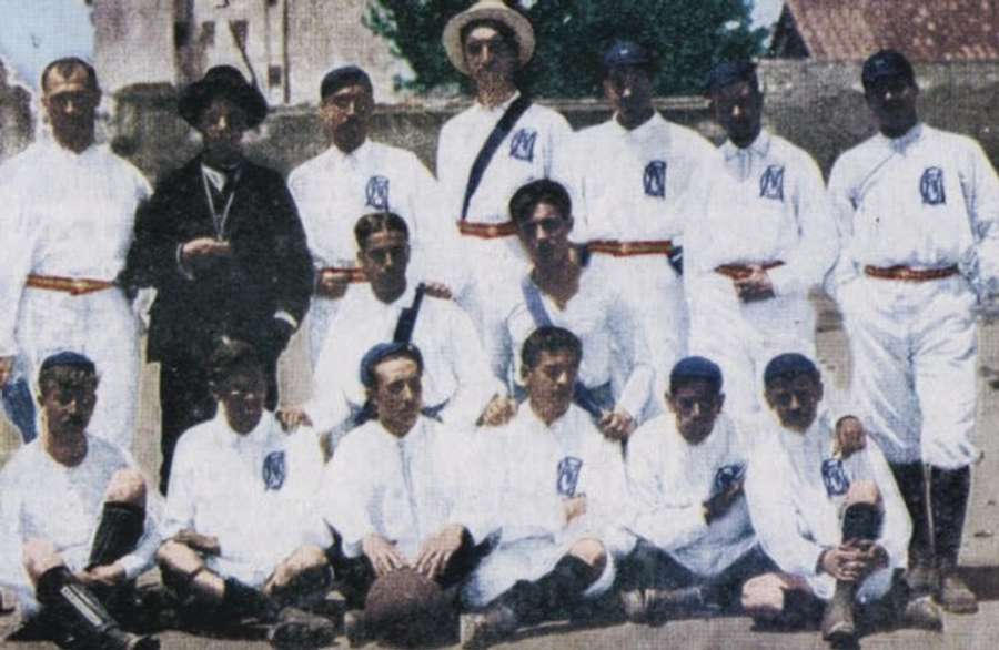 El primer uniforme del Madrid, en el año de su fundación