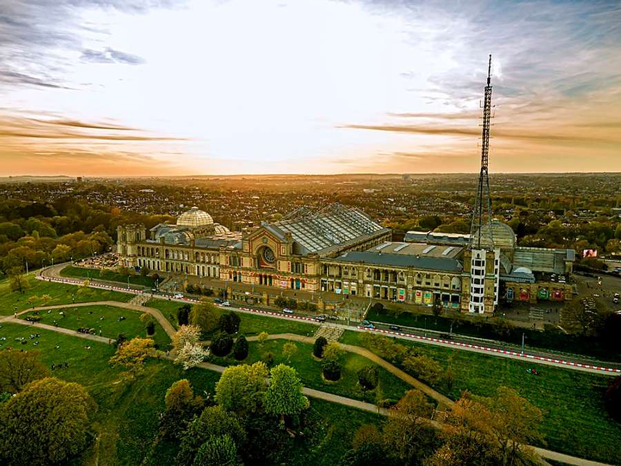 Bem no norte de Londres, o Alexandra Palace é um dos orgulhos da cidade