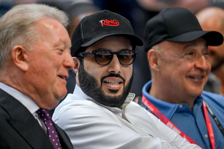 Al-Sheikh makes second X post over Man Utd sale claims: I'm a fan!