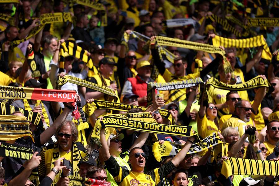 Fanii lui Dortmund sărbătoresc calificarea echipei în Liga Campionilor
