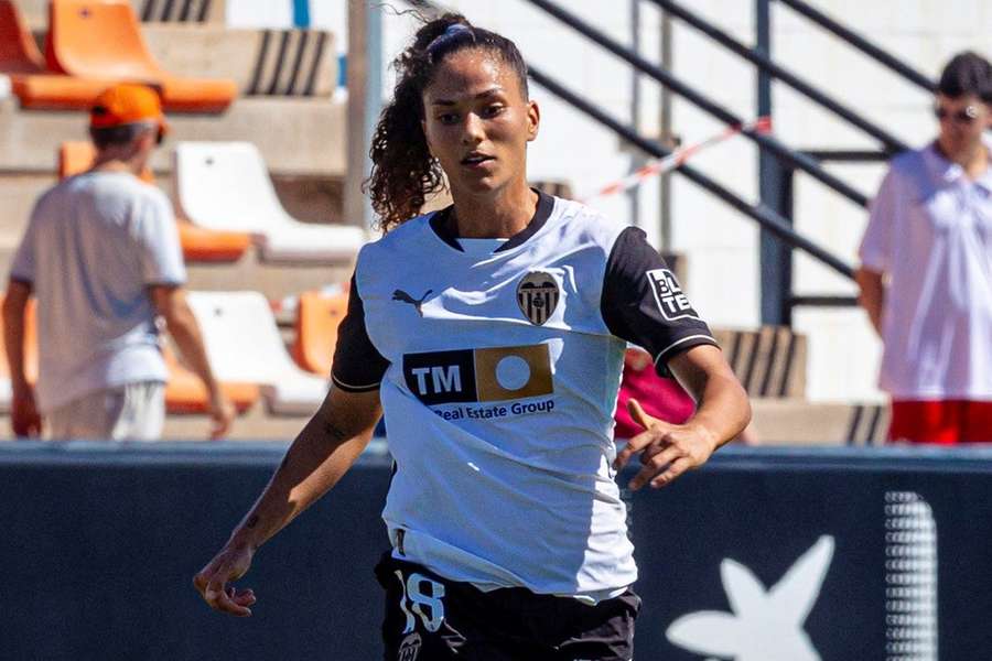 Sofia Silva tem lesão no joelho esquerdo