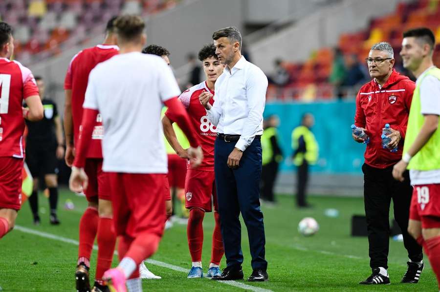 FCSB - Dinamo s-ar putea disputa pe Ghencea
