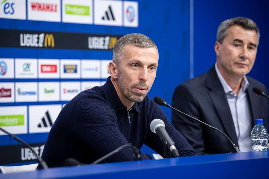 O'Neil speaks to the media after becoming Strasbourg manager O'Neil speaks to the media after becoming Strasbourg manager