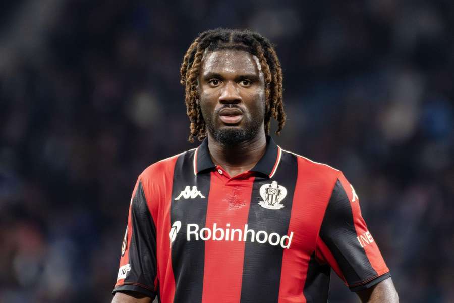 Terem Moffi pediu licença ao clube após agressões