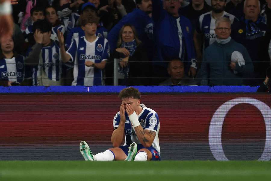 Pietuszewski saiu lesionado Pietuszewski saiu lesionado