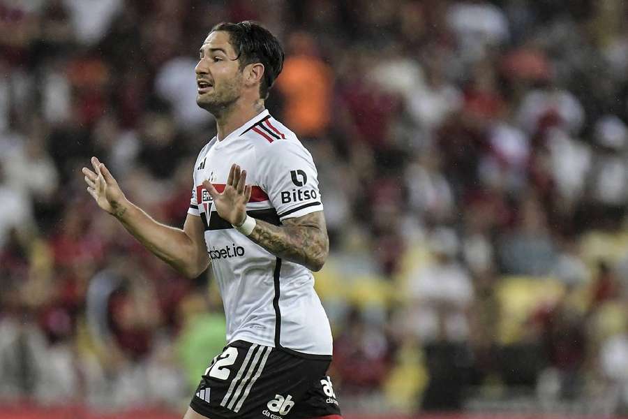 Pato só esteve em campo em 10 jogos com a camisa do São Paulo