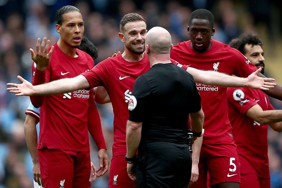 Forse boete Liverpool vanwege gedrag spelers