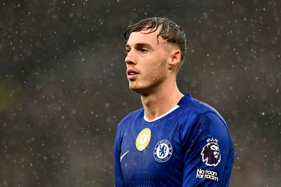 Cole Palmer lasted only 21 minutes at Old Trafford before limping to the sidelines in a game Chelsea lost 2-1