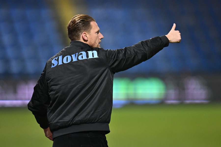 Trenér Slovanu Radoslav Kováč se může těšit na posilu z Bosny. Trenér Slovanu Radoslav Kováč se může těšit na posilu z Bosny.