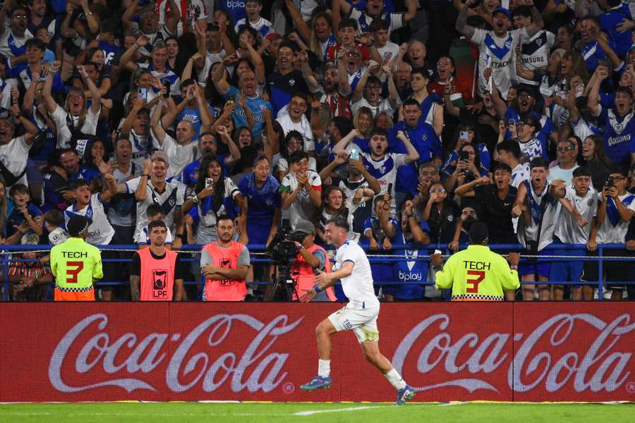 Vélez, derrotado por sorpresa Vélez, derrotado por sorpresa