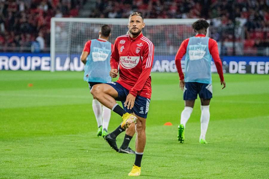 L'aventure de Youcef Belaïli à Brest s'arrête. Le joueur et le club sont parvenus à un accord pour rompre le contrat du joueur algérien. 