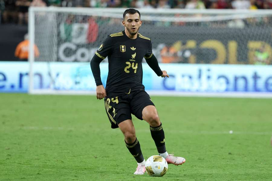 Luis Chávez, baja en la Copa Oro.