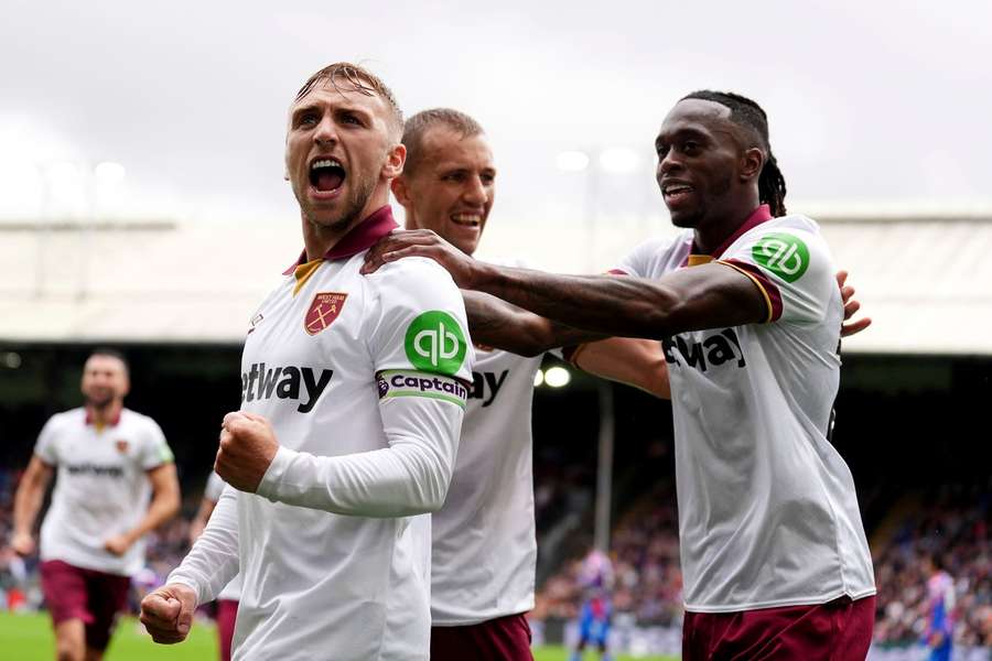 Bowen on target as clinical West Ham down Crystal Palace