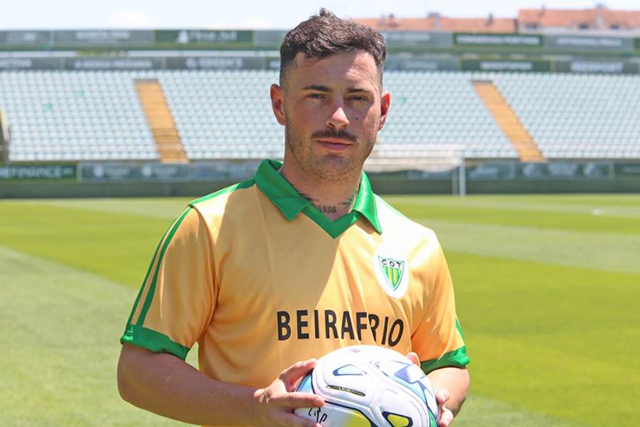Gastón Novero assinou por duas épocas com o Tondela Gastón Novero assinou por duas épocas com o Tondela