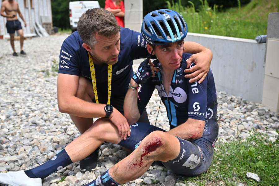 Bardet après sa chute.