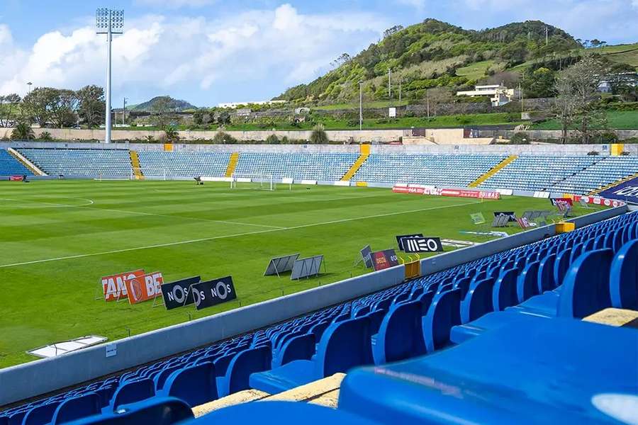Ministério Público faz buscas por suspeitas de uso ilegítimo de dinheiro do Santa Clara