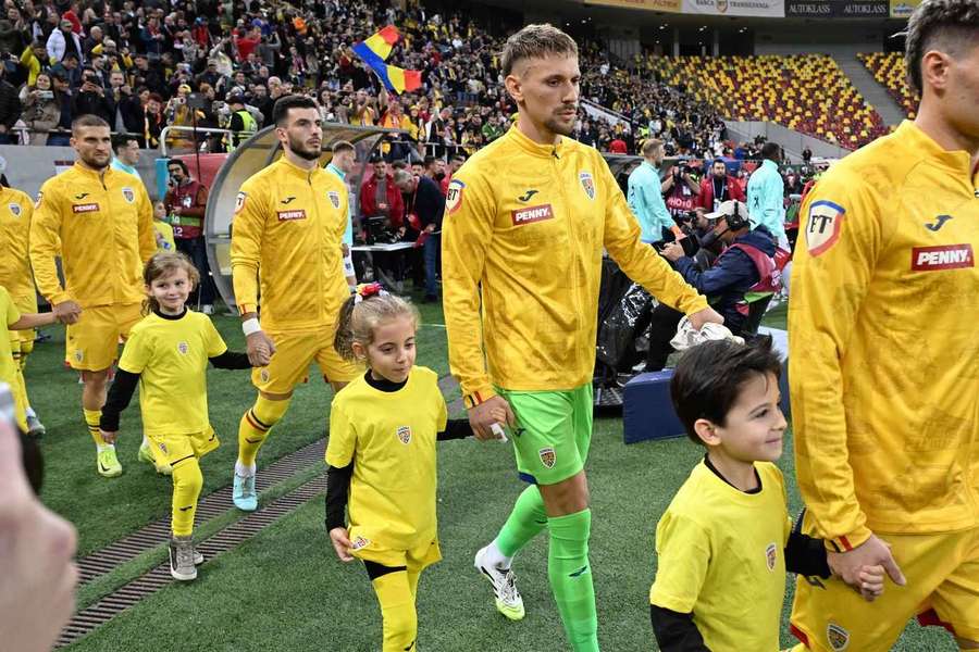 Tricolorii la meciul cu Austria Tricolorii la meciul cu Austria