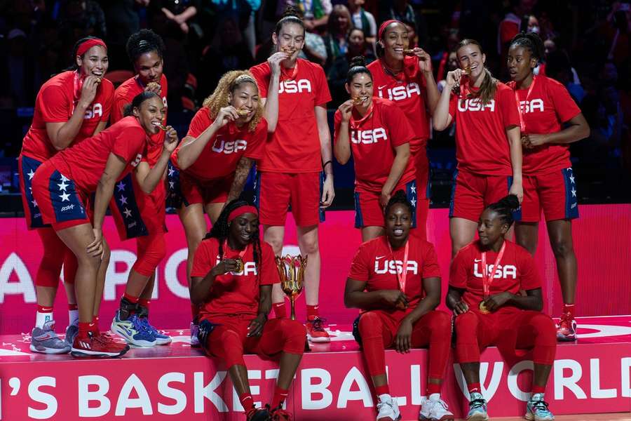 EUA vencem a China e conquistam tetra mundial no basquete feminino