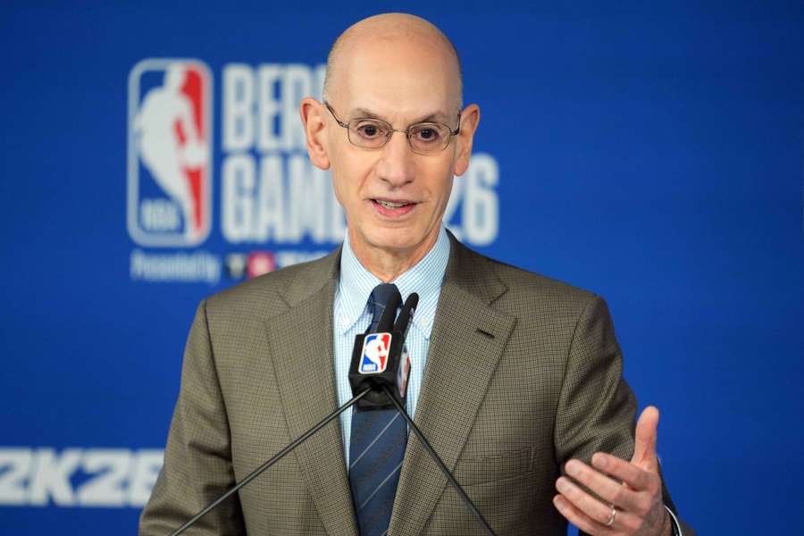 Adam Silver está pela Europa