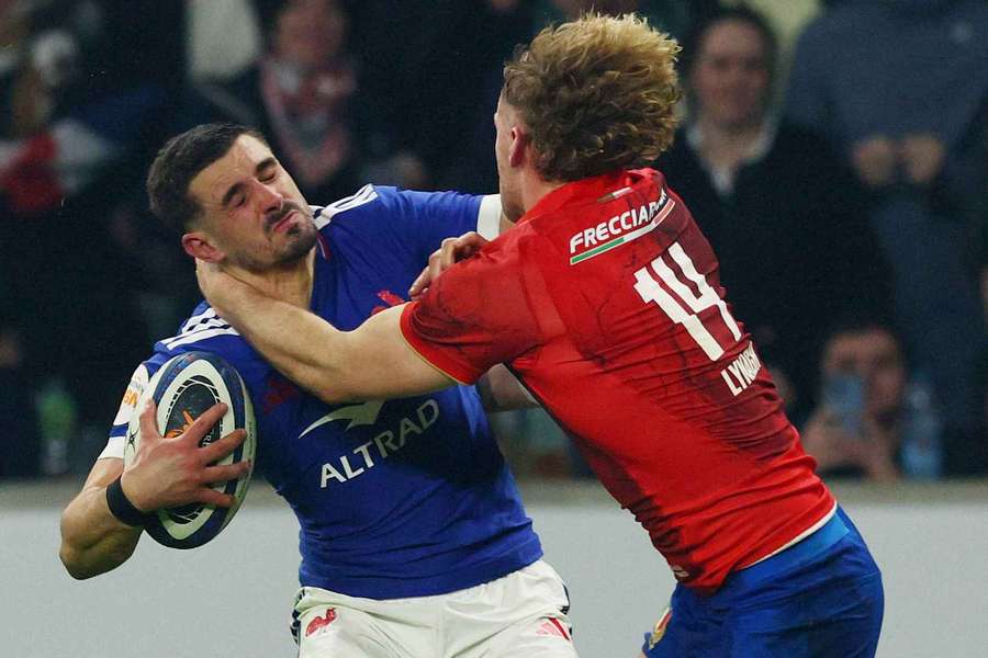 Les essais français viennent "trop de nos erreurs", regrette le sélectionneur italien Les essais français viennent "trop de nos erreurs", regrette le sélectionneur italien