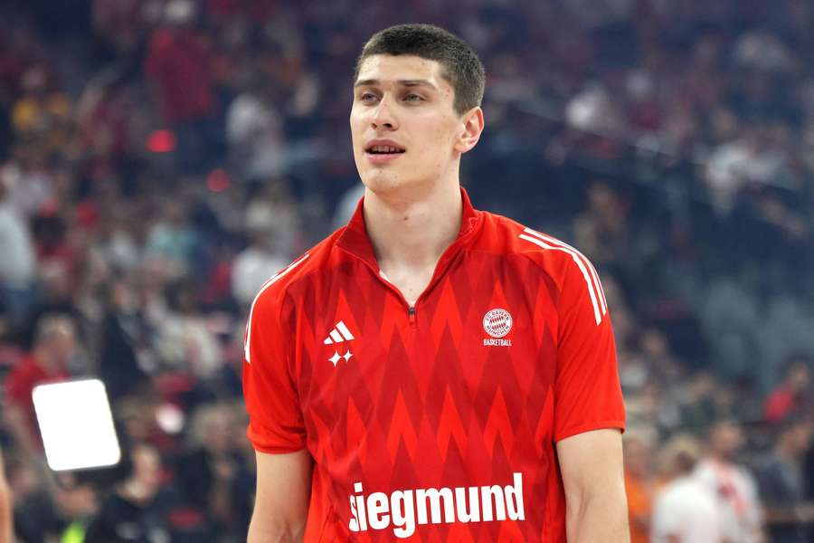 Ivan Kharchenkov despede-se do FC Bayern como campeão Ivan Kharchenkov despede-se do FC Bayern como campeão