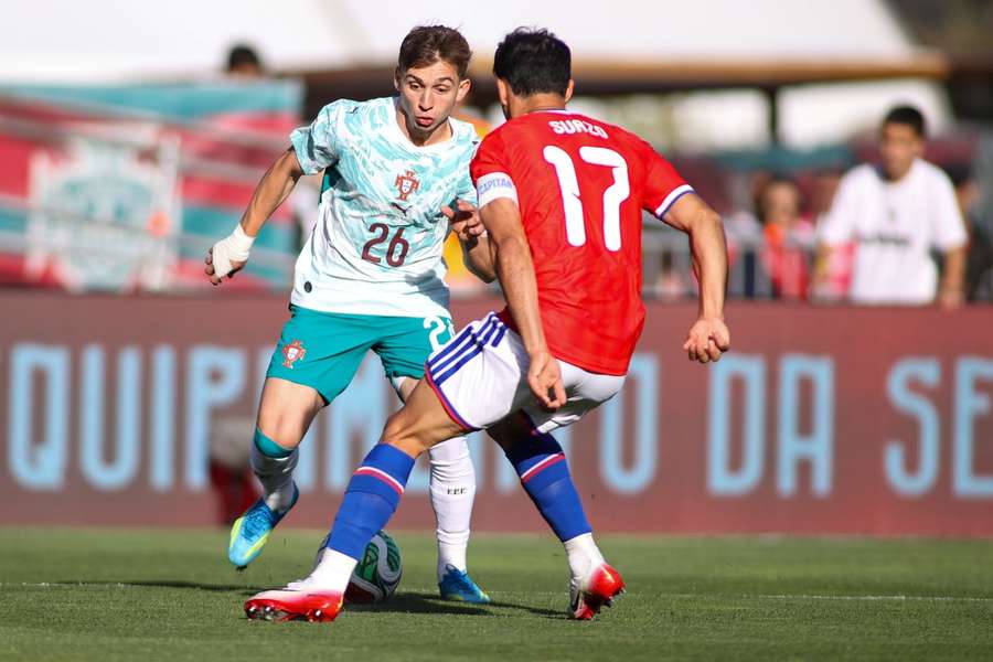 Francisco Conceição em ação diante do Chile