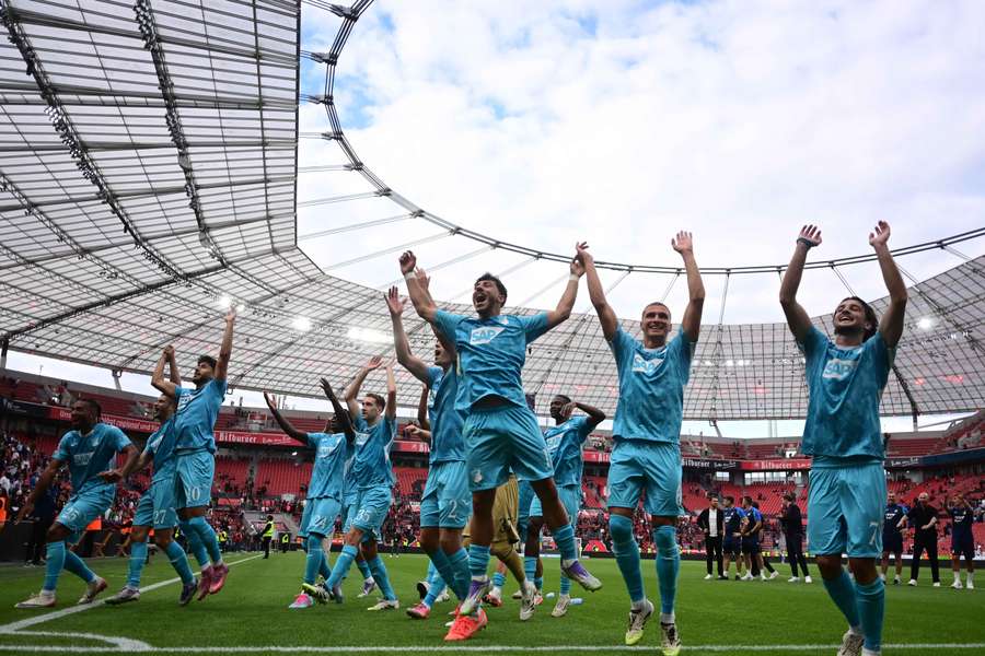 El Hoffenheim celebra su victoria en el estadio del Leverkusen