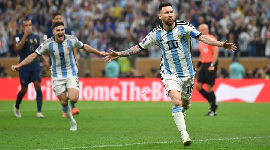 Messi celebra el gol que abrió el marcador de la final