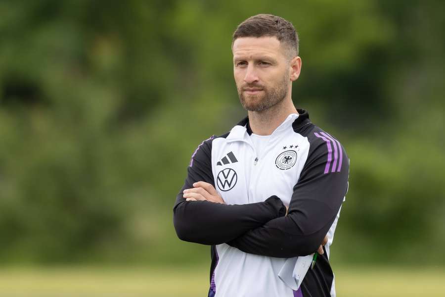 Mustafi ist vor dem EM-Achtelfinale skeptisch