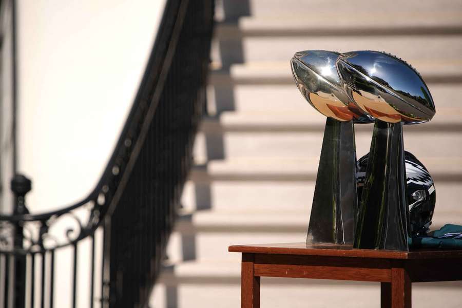 El trofeo Vince Lombardi ganado por Filadelfia en febrero.