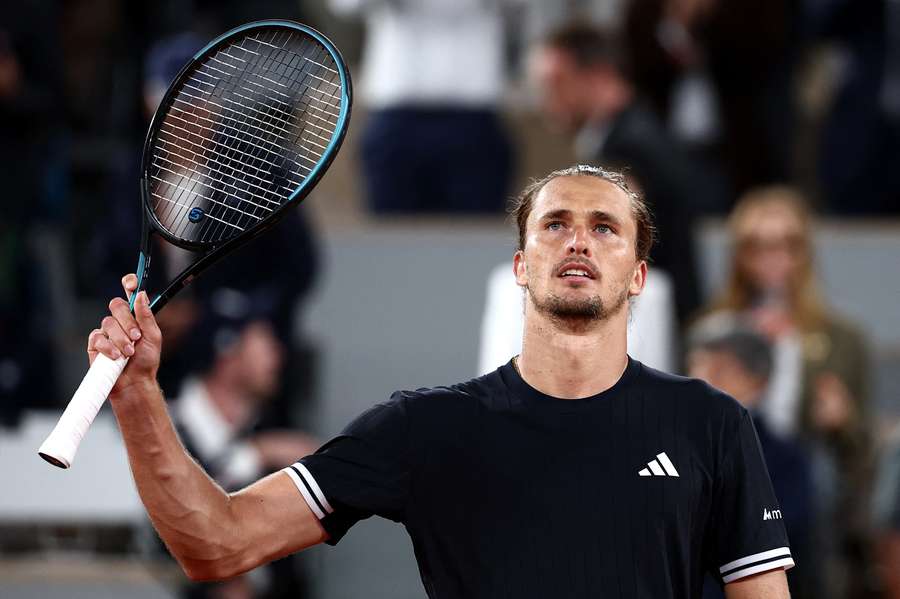 Alexander Zverev pewnie pokonał Rafaela Jodara i jest już w półfinale Roland-Garros Alexander Zverev pewnie pokonał Rafaela Jodara i jest już w półfinale Roland-Garros