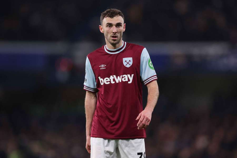 Irving v barvách West Hamu.