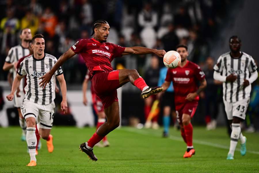 Aspect din partida tur dintre Juventus și Sevilla