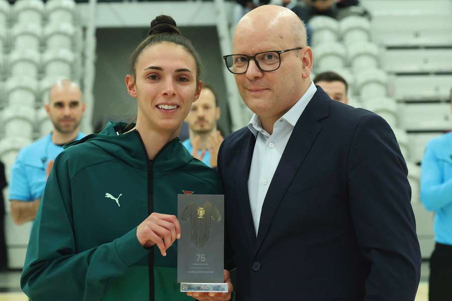 Fifó distinguida pelas 75 internacionalizações