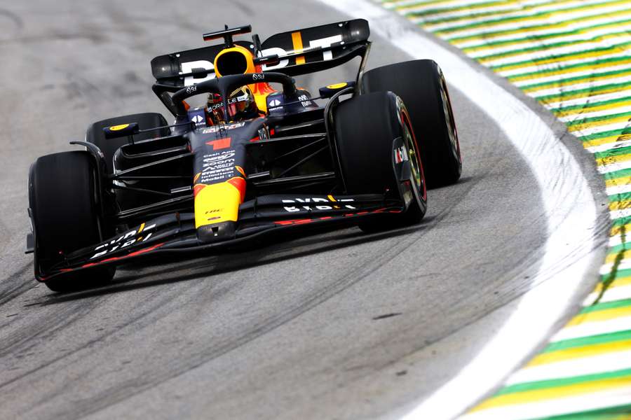 Verstappen op het Autodromo Jose Carlos Pace 