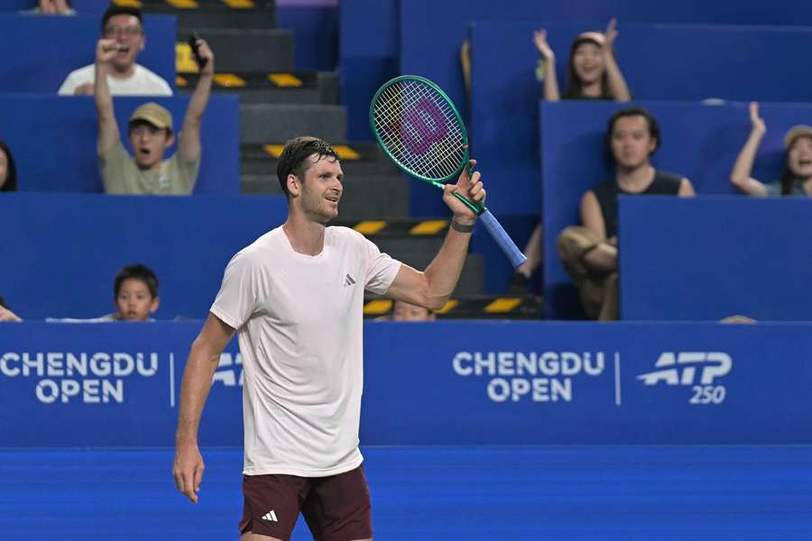 Tenis Flash: Hurkacz zagra o finał turnieju w Chengdu, Majchrzak i Kawa grają w kwalifikacjach