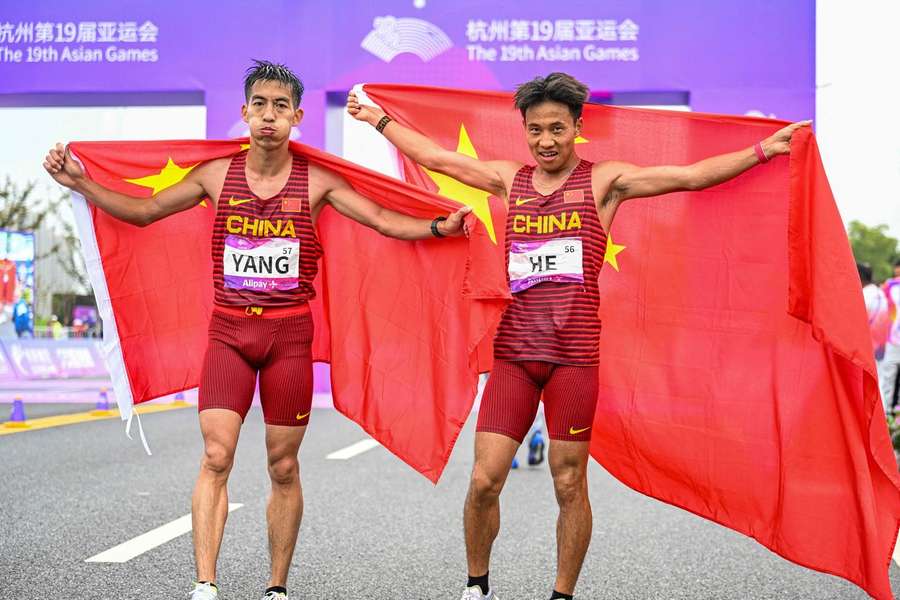 He Jie ganó la Media Maratón de Pekín, pero se quedó sin medalla