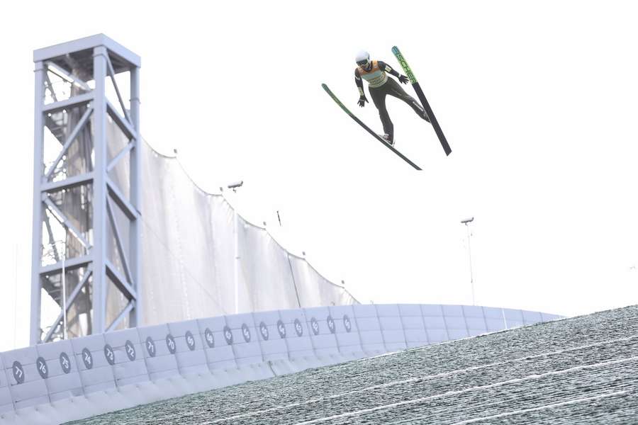 Kacper Tomasiak podczas zawodów w Klingenthal