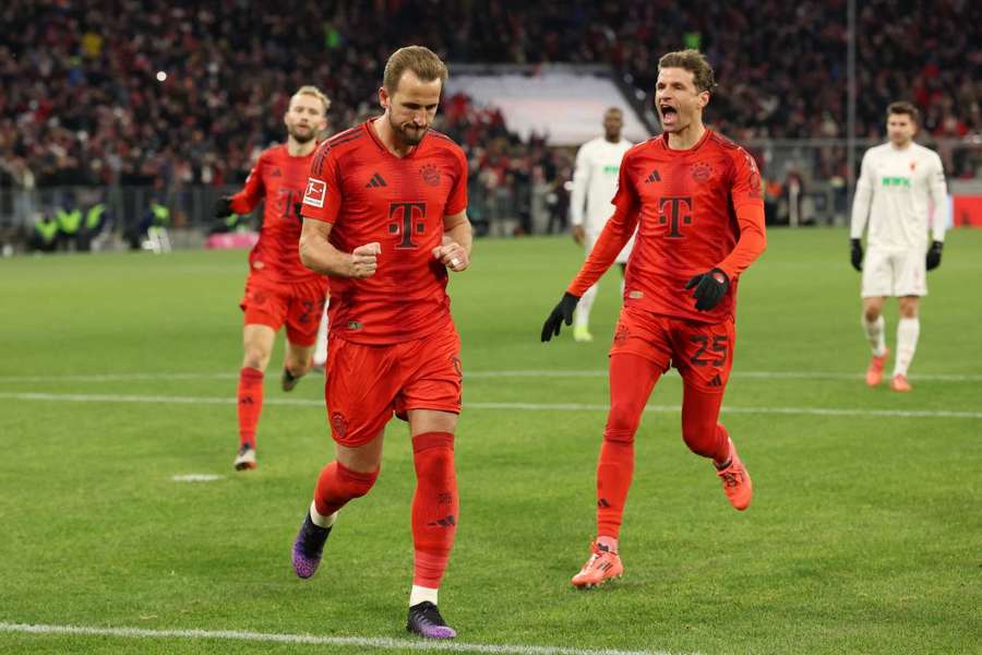 Harry Kane oslavuje svoj skompletizovaný hetrik.