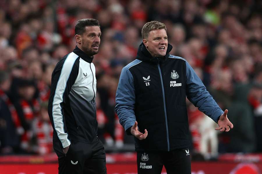 Eddie Howe (R) alongside his assistant Jason Tindall