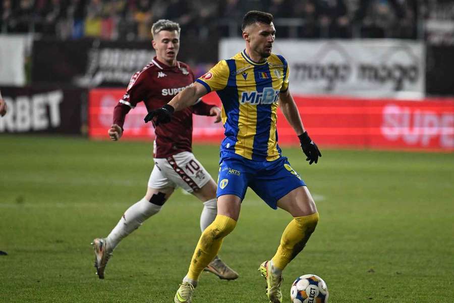 Petrolul a anunțat plecarea unui jucător de bază în sezonul trecut Petrolul a anunțat plecarea unui jucător de bază în sezonul trecut