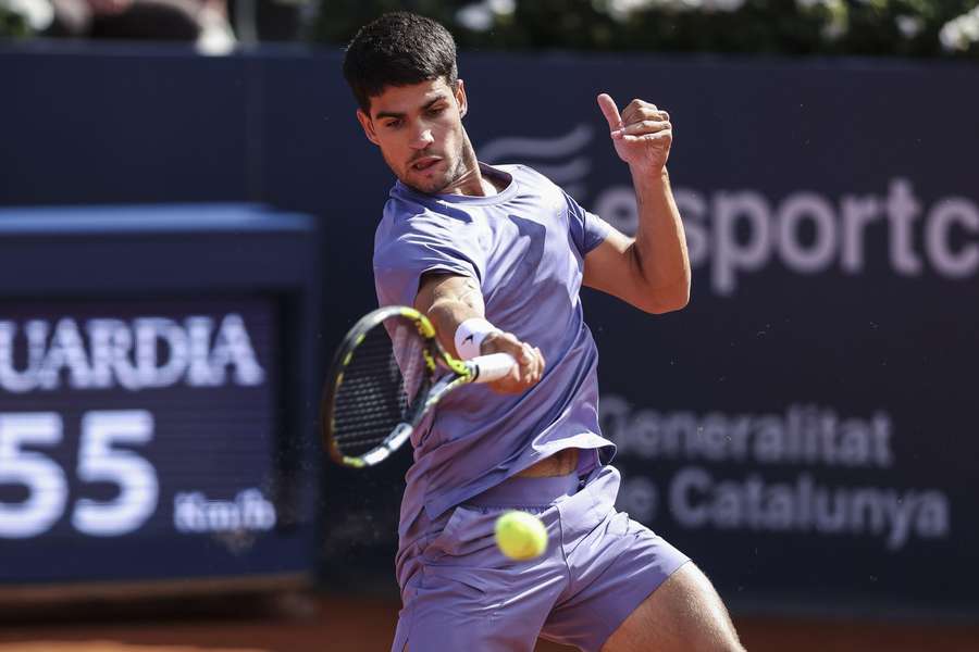 Carlos Alcaraz caiu para o terceiro lugar do ranking ATP