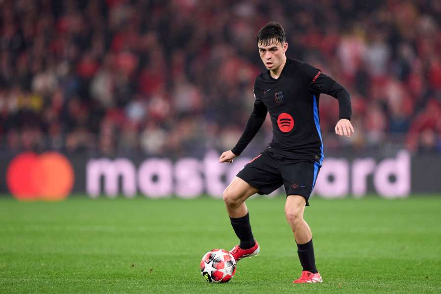 Pedri, ante el Benfica