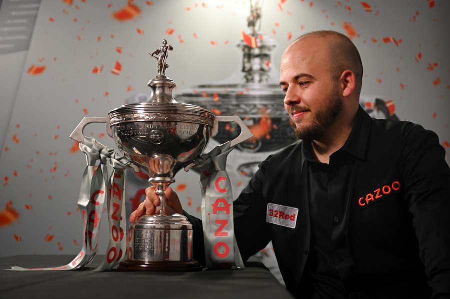 Luca Brecel est devenu le premier joueur non issu d'un pays du Commonwealth à remporter les championnats du monde. 