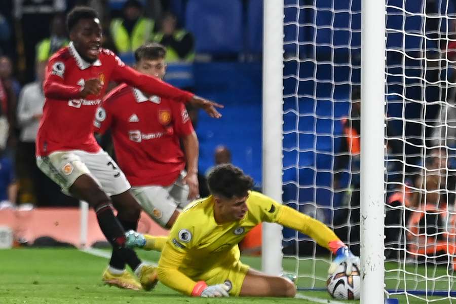 …but Man Utd’s Casemiro equalised in the last moments of the match with a looping header that narrowly crossed the line