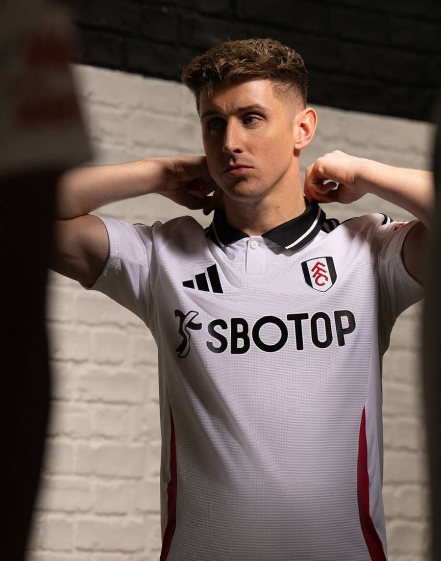 Fulham home kit